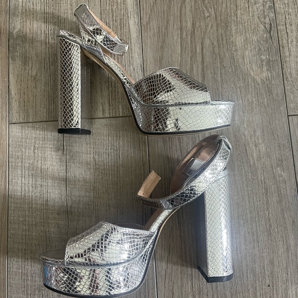 Silver Textured Heels with Ankle Straps - Picture 3 of 5